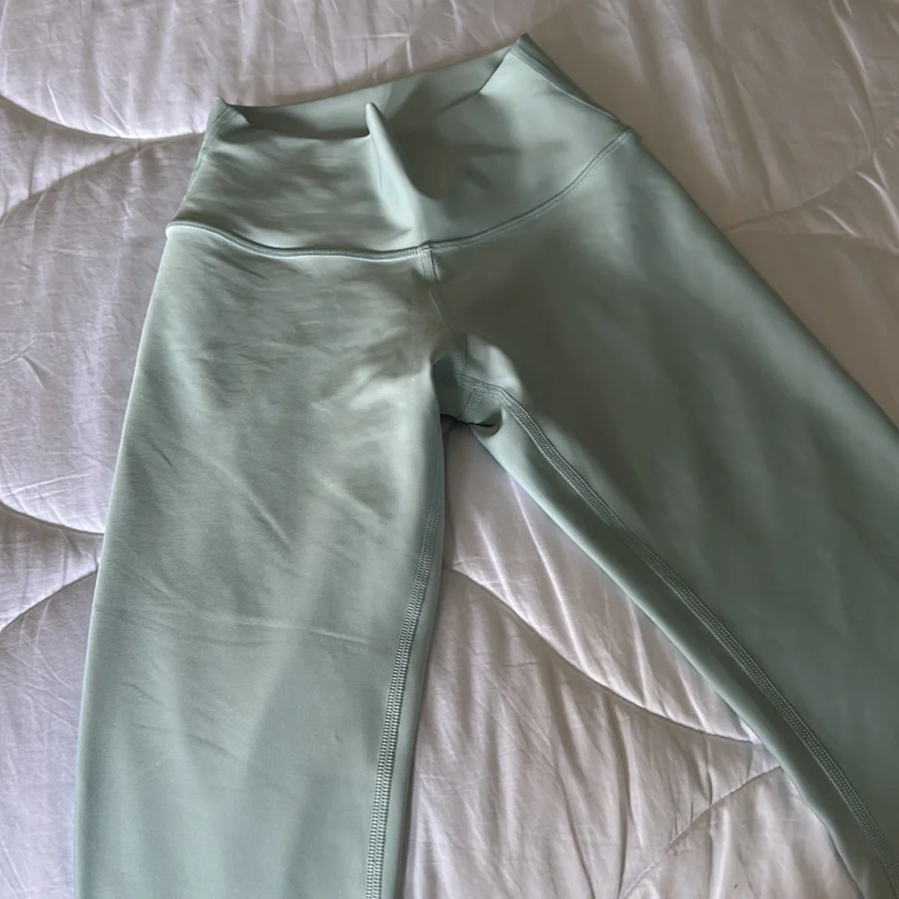 ALO Yoga sleek high